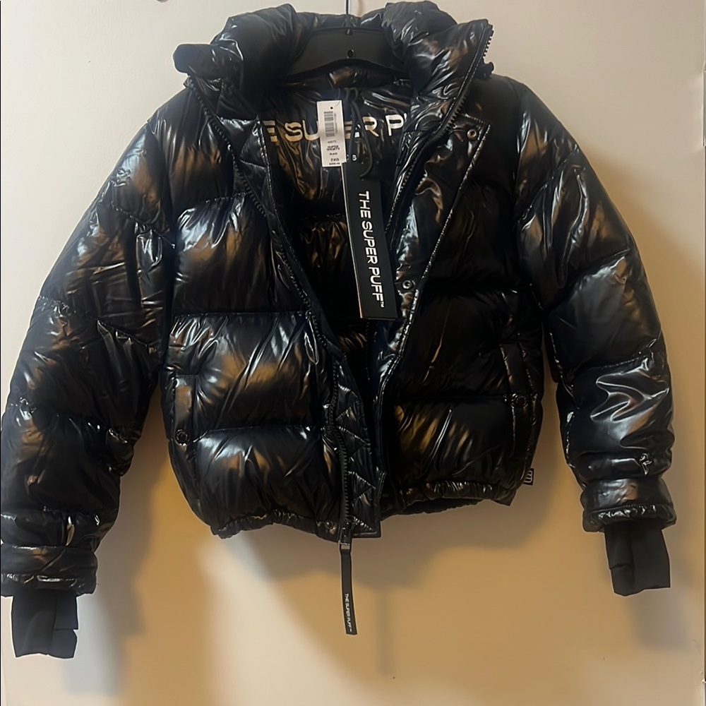 ARITZIA - The Super Puff Glossy Black Jacket